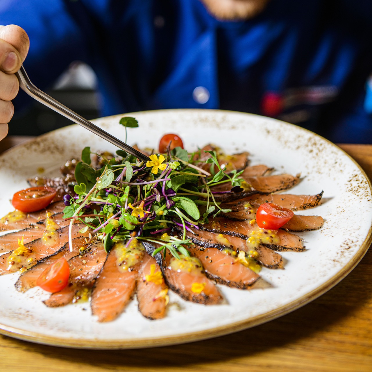 dekoracja dań microgreens